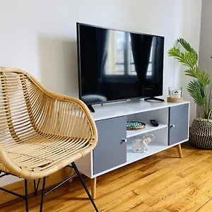  Appartement T2 Face à La Gare Avec Parking France